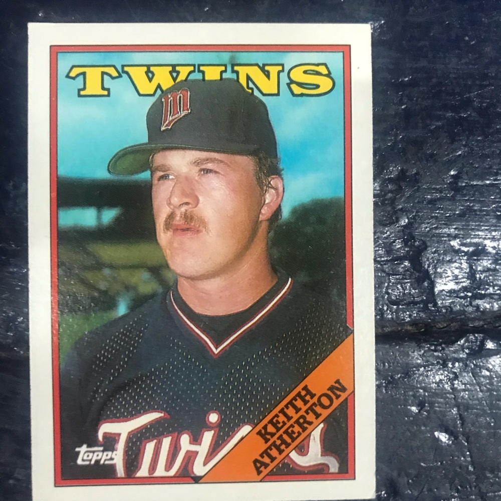 Multiple Baseball Cards - Picture 11 of 16